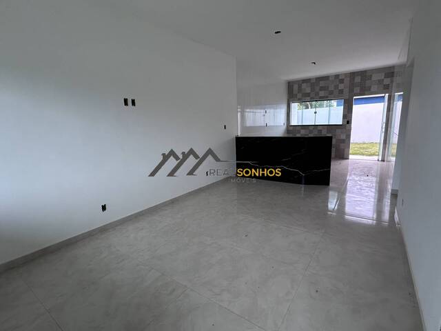 #RS337 - Casa para Locação em Araruama - RJ - 2